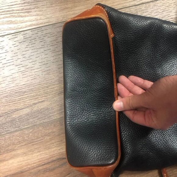 Dooney & Bourke Pebble Grain Crossbody - Black - Picture 4 of 13